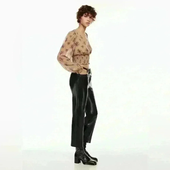 WILFRED The Melina Cropped Vegan Leather Pant in Black - Picture 2 of 15
